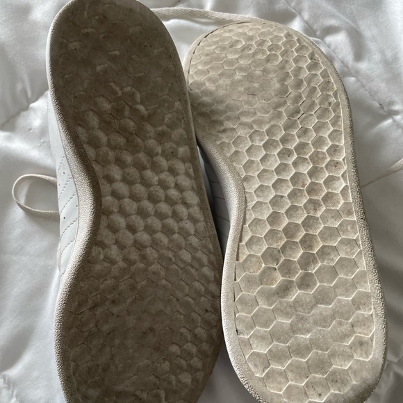 Adidas shoes - Picture 3 of 4